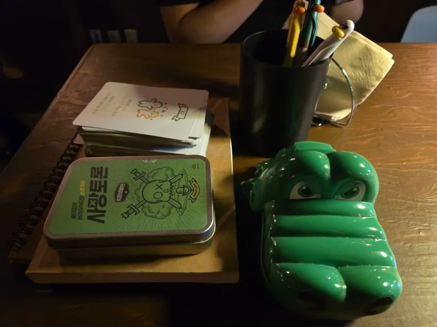 QR/NFC ordering instructions on the table