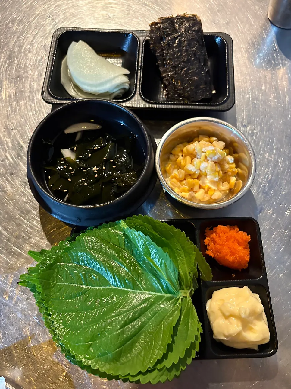 야쭈야쭈 기본 반찬 한 상 차림
