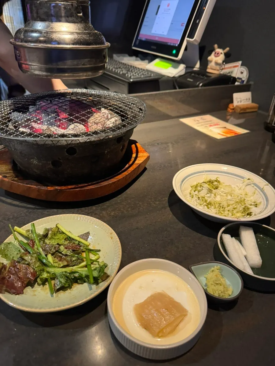 야끼니꾸 도룡 E117호 출입구 주변