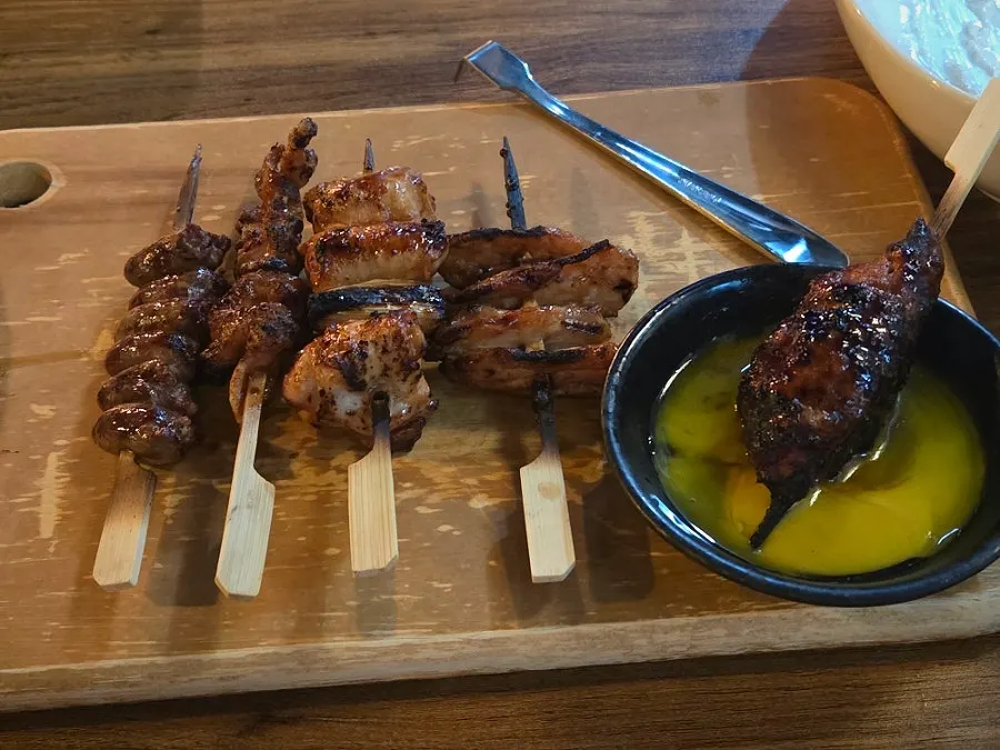 비장탄 숯불에 구운 야키토리 꼬치 모둠