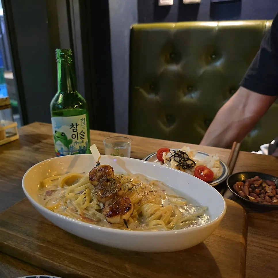 숯불에서 구워지는 야키토리 꼬치