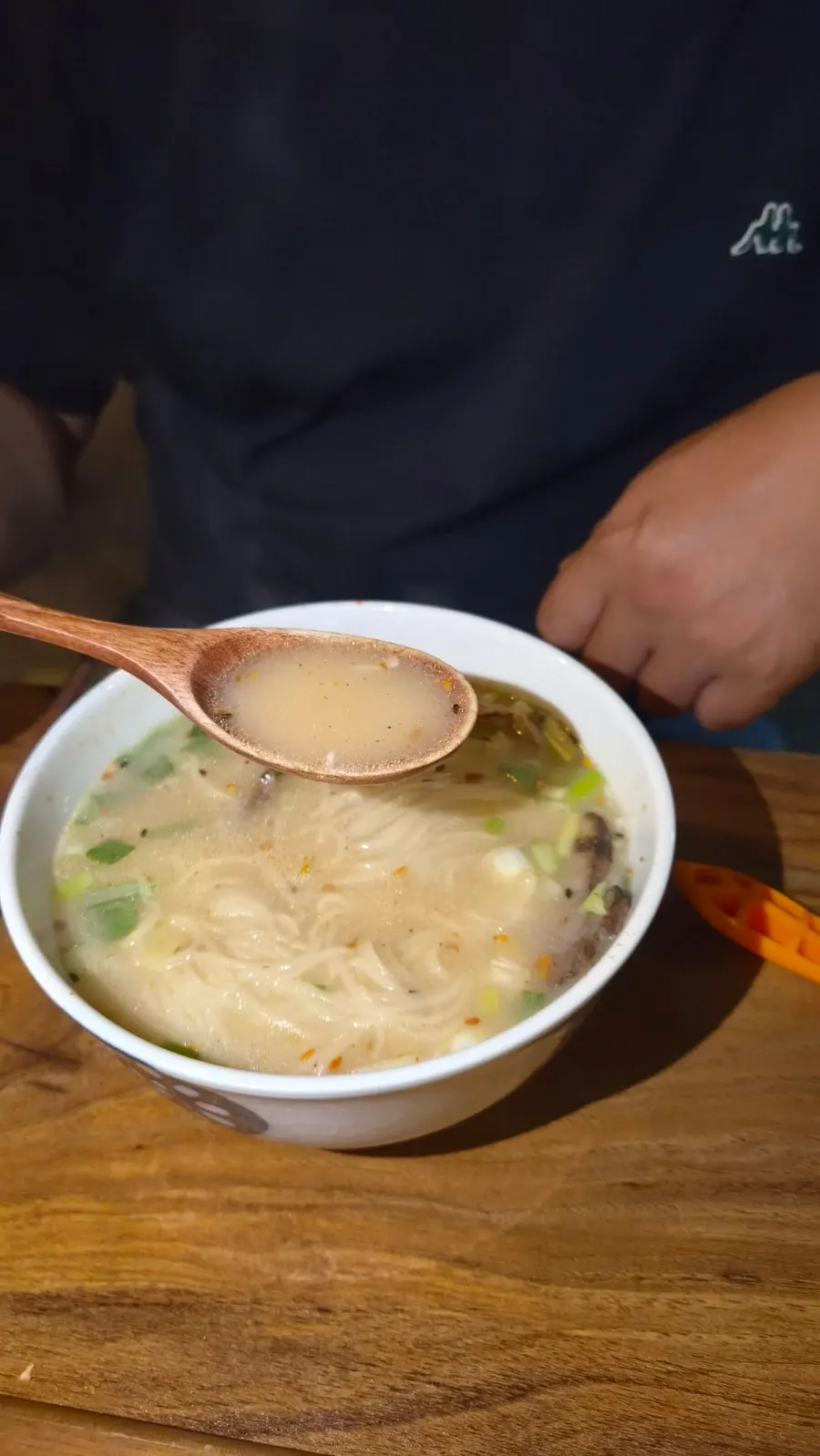 따끈하게 나온 카와 닭껍질 꼬치