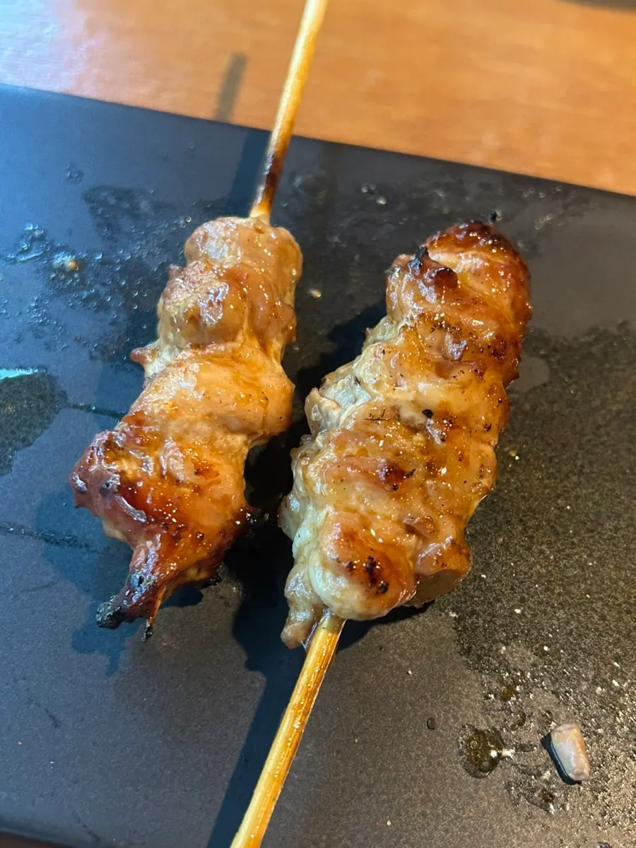Soy sauce-seasoned skirt steak skewer