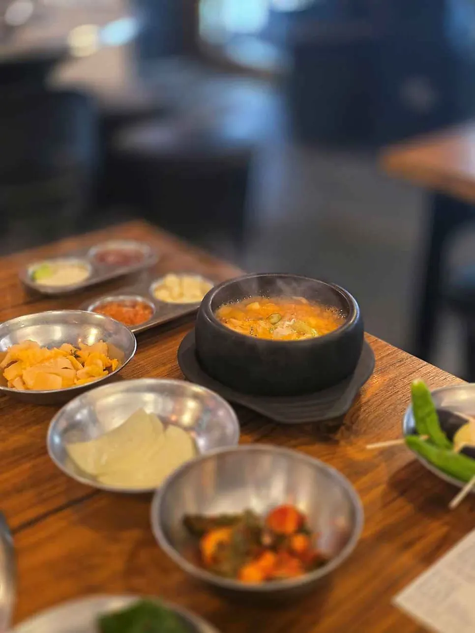 손님이 찾는 약수참숯불닭갈비 매장 문맥