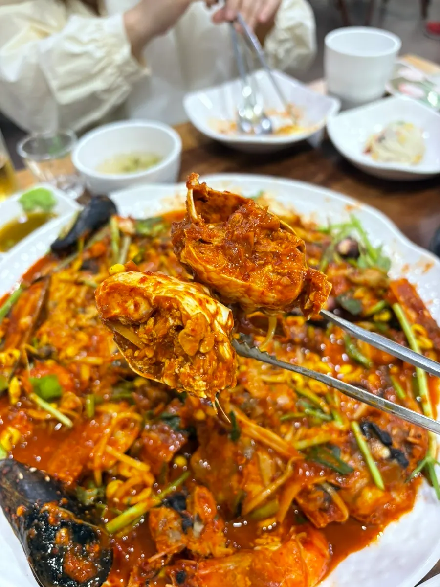 Spicy seafood stew with shrimp and crab
