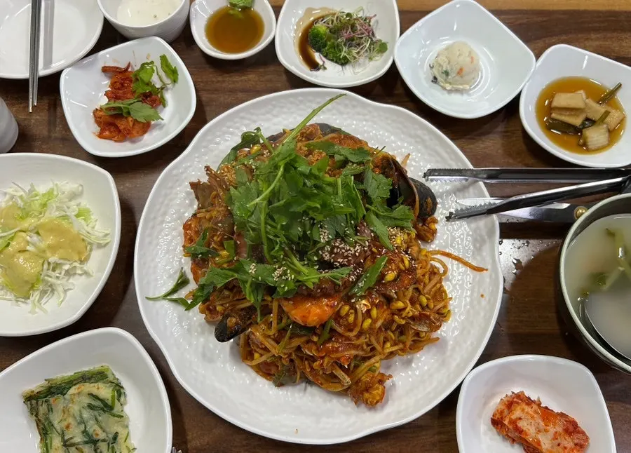 주문한 아구해물찜 중 사이즈 한 상