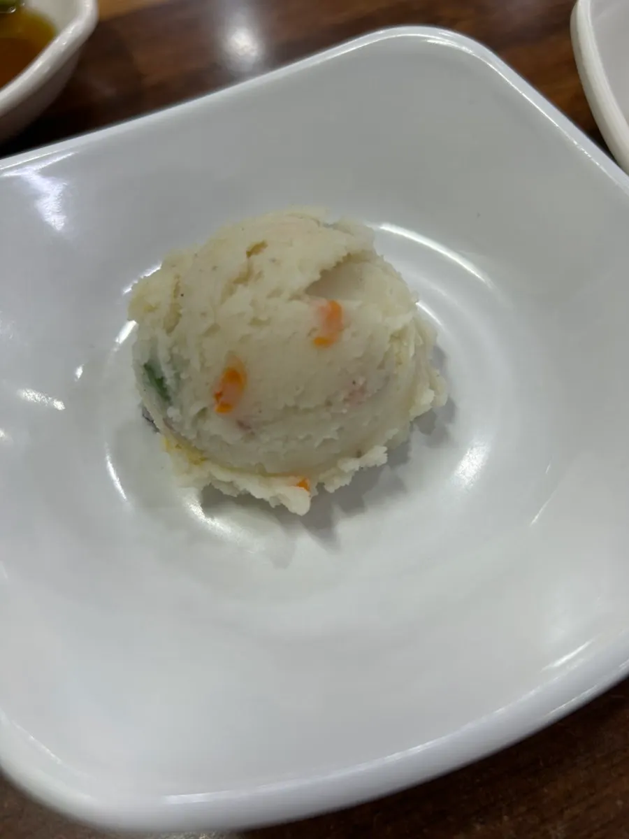 밑반찬 접시 클로즈업