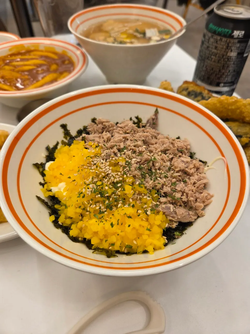 Ingredients for the self-serve tuna rice ball included in the set