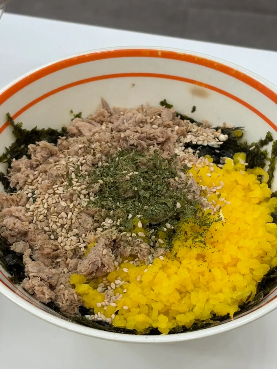 세트에 포함된 참치마요 컵밥