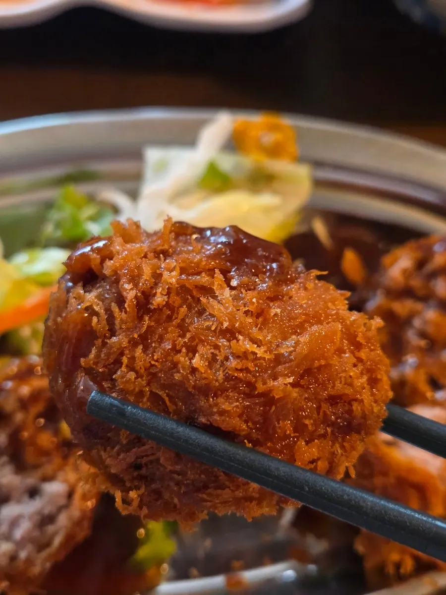 Cross-section of the menchi katsu showing the inside