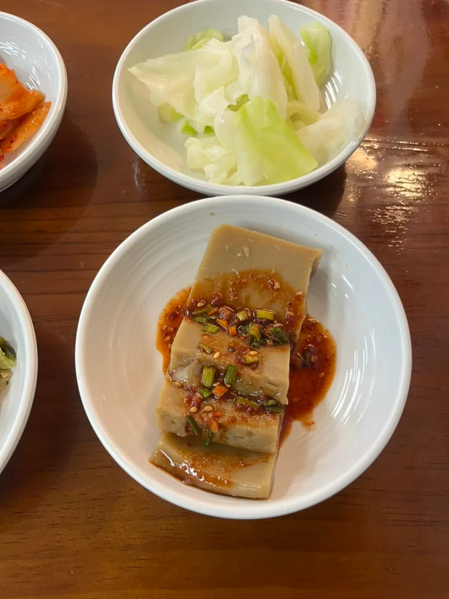 Inside Maetdolroman Deungchon Branch