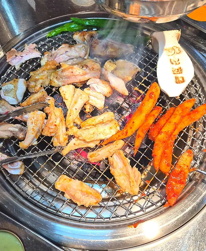 Golden-brown salt dakgalbi