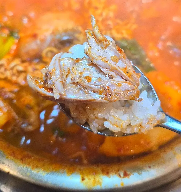 Dakdoritang with white rice