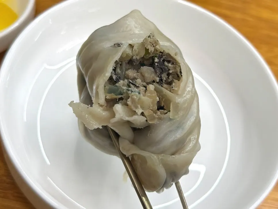 반으로 가른 왕만두 속