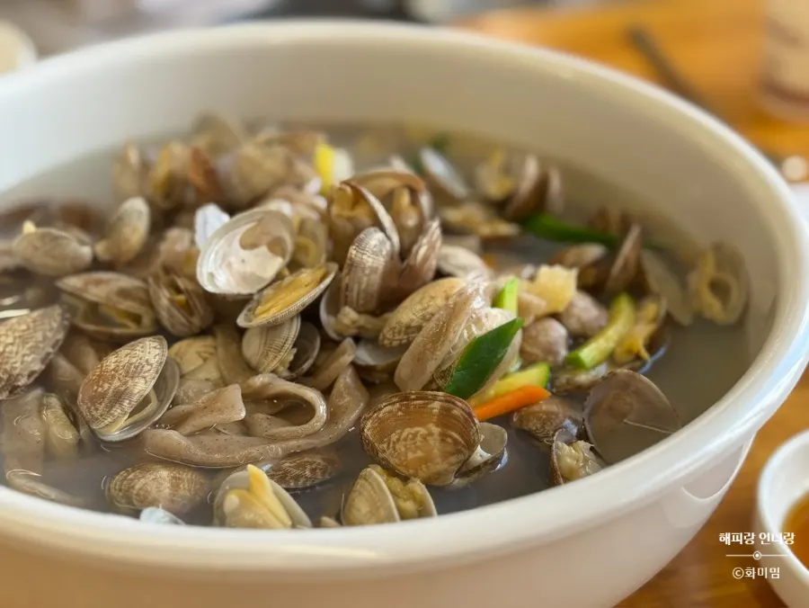 Kalguksu with clams and buckwheat noodles