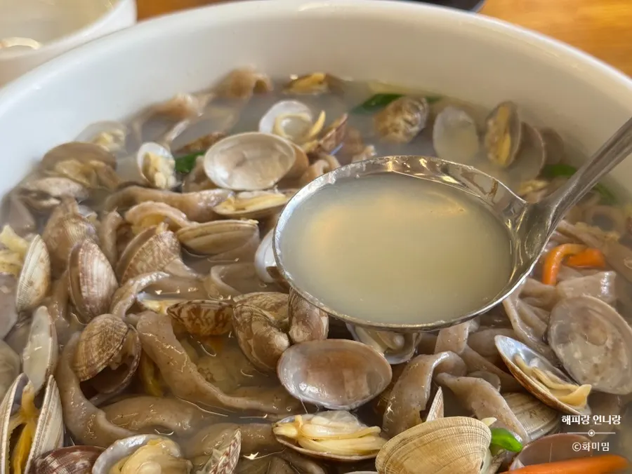 Generous bowl of clam kalguksu