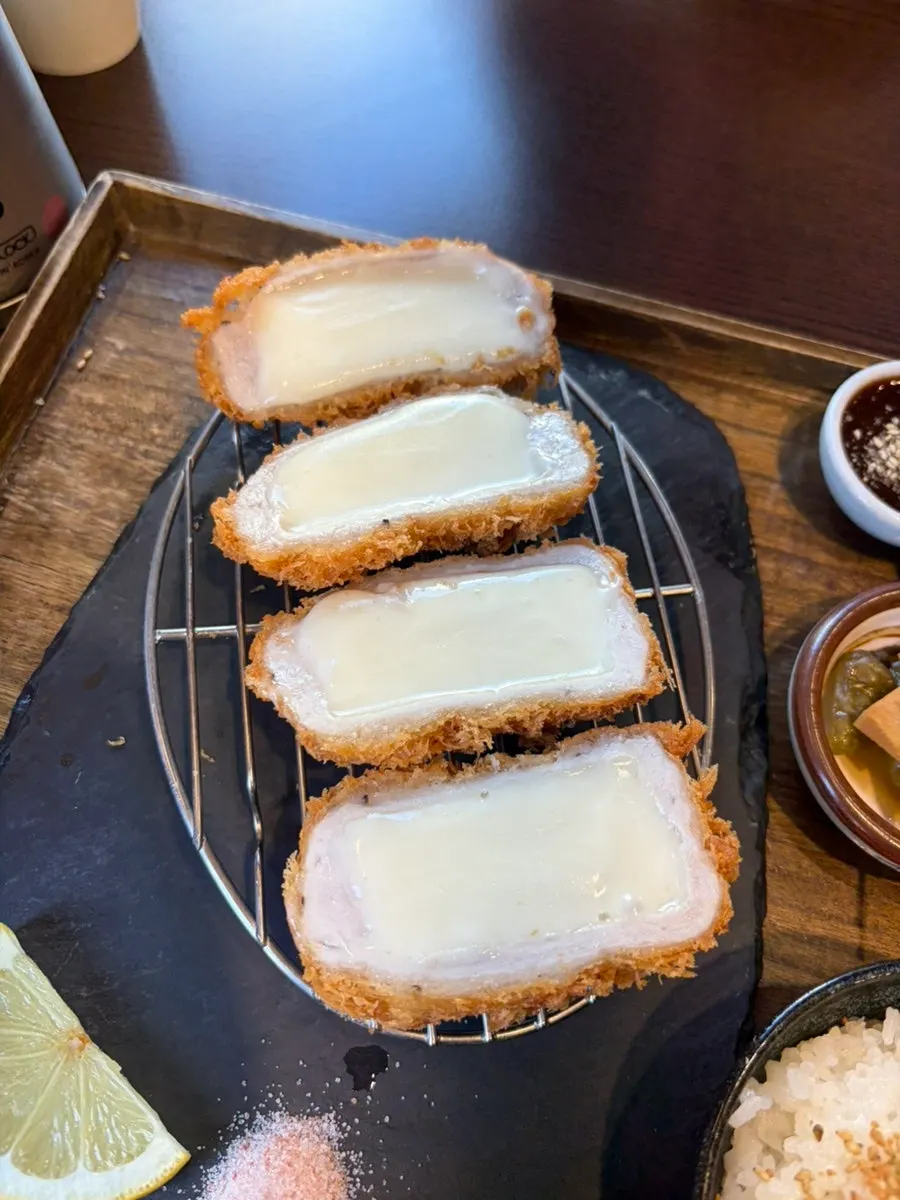 Fillet katsu piece served with lemon