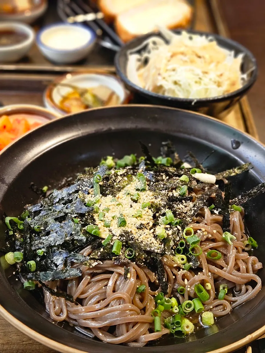 Chewy buckwheat noodles in perilla oil soba