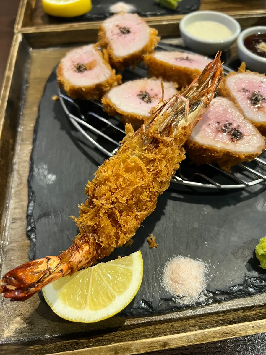 Full table setting of the special loin katsu at Yangjae Katsu