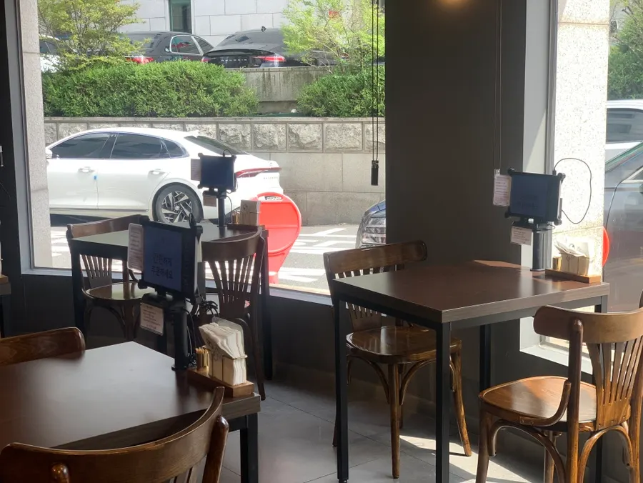 혼밥하기 편한 양재카츠 1인 좌석