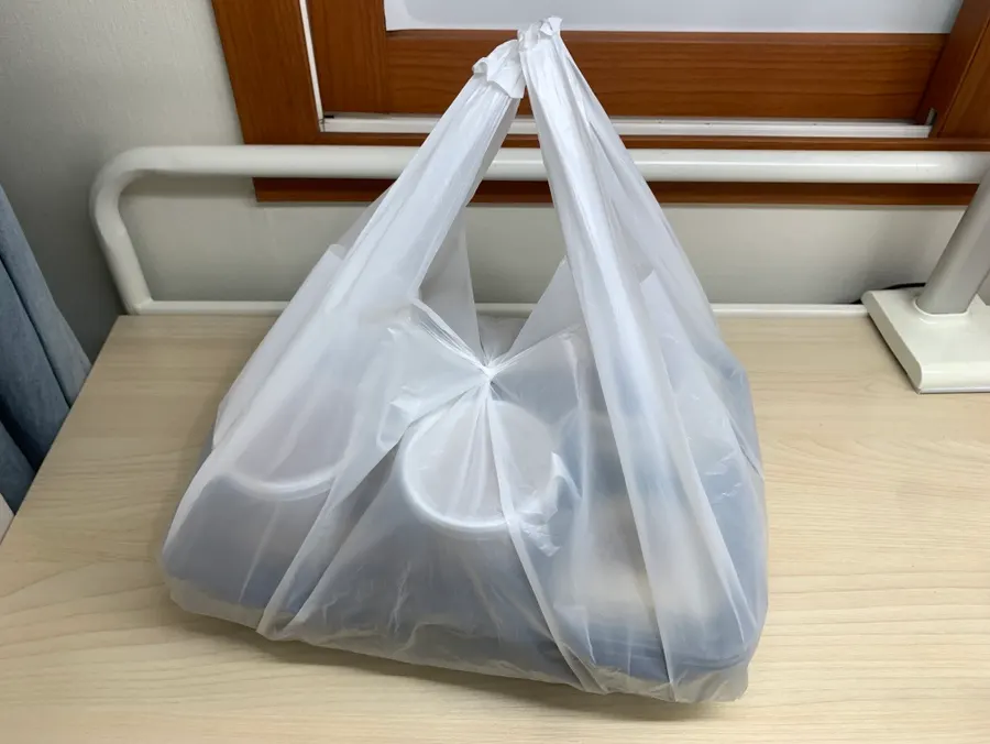 꼼꼼하게 포장된 양재카츠 포장 봉투