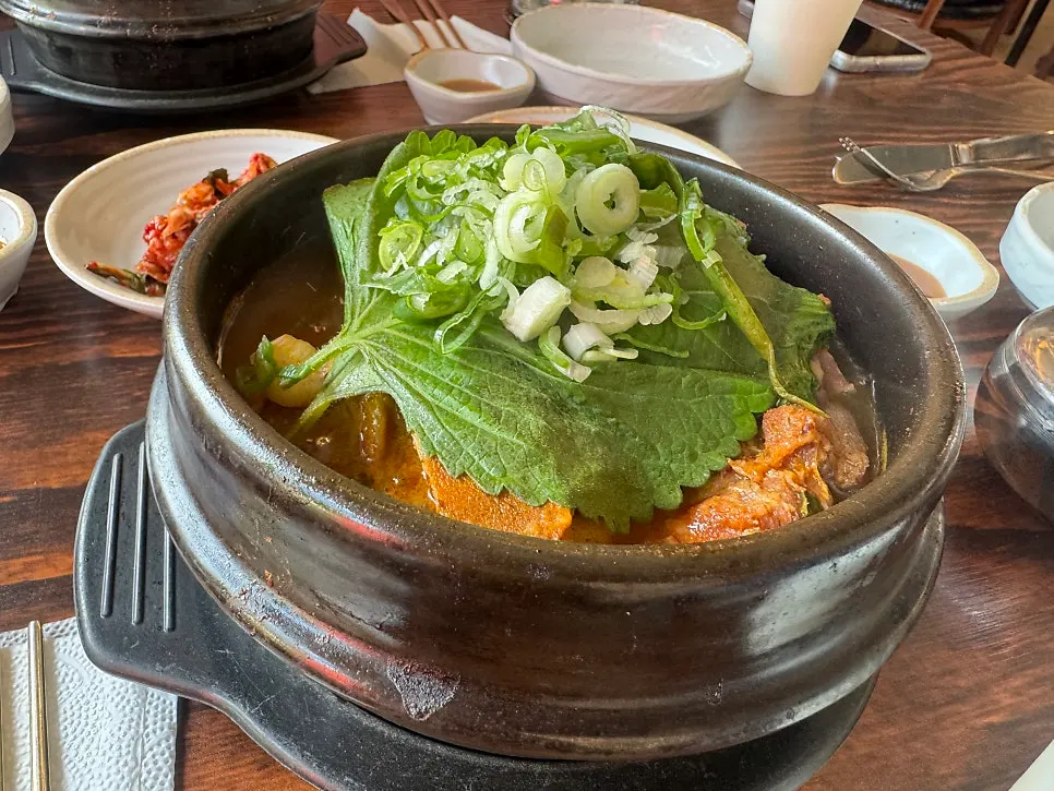 뚝배기 뼈해장국 한 그릇
