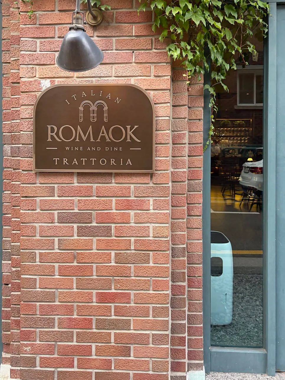 Romaok Dogok's red brick exterior