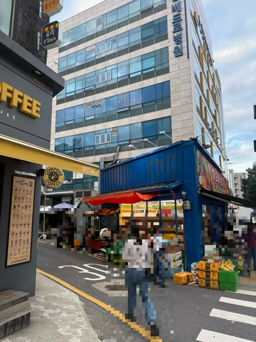 Walking route to Yangjaeok from Yangjae Station Exit 4