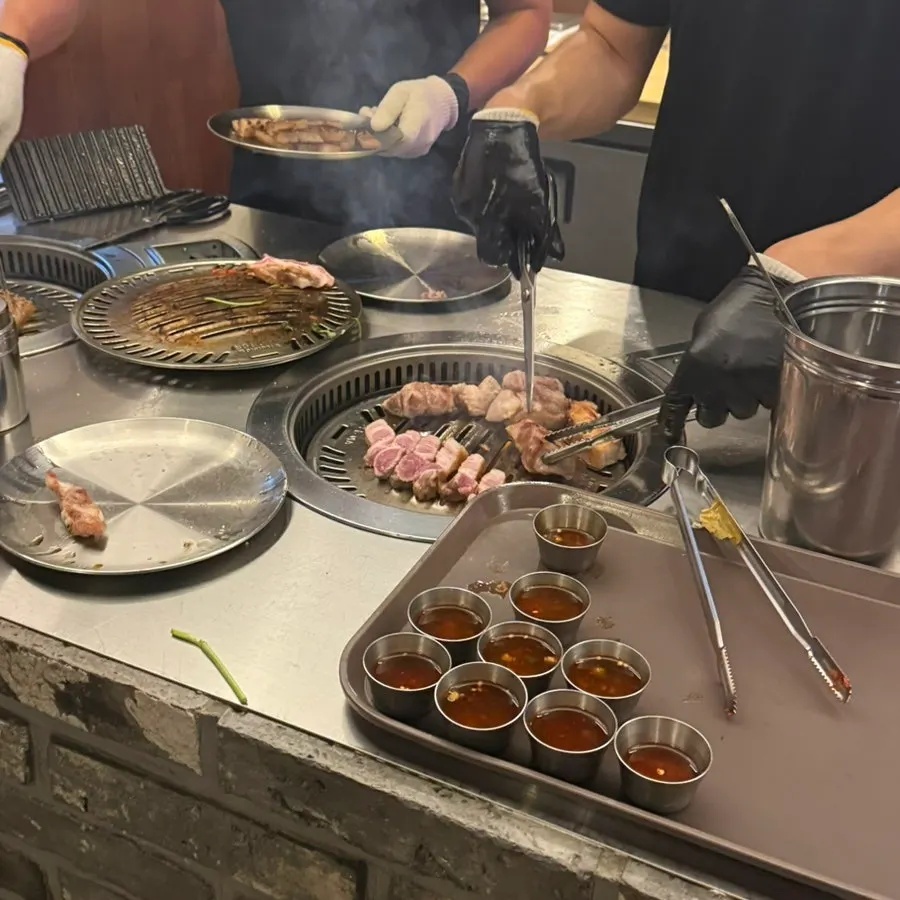 소스와 밑반찬, 묵사발 상차림