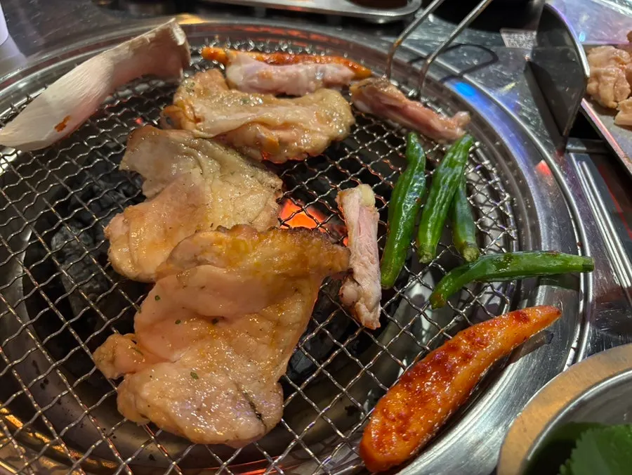 Crunchy charcoal-grilled chicken cartilage