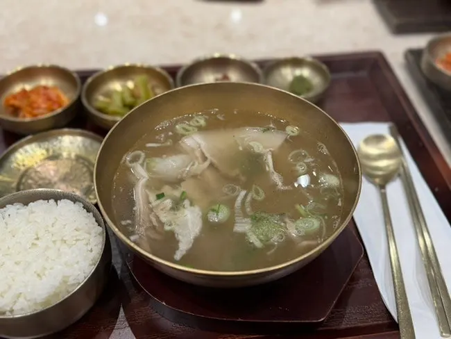 Yeolmu boribap set served with gomtang broth