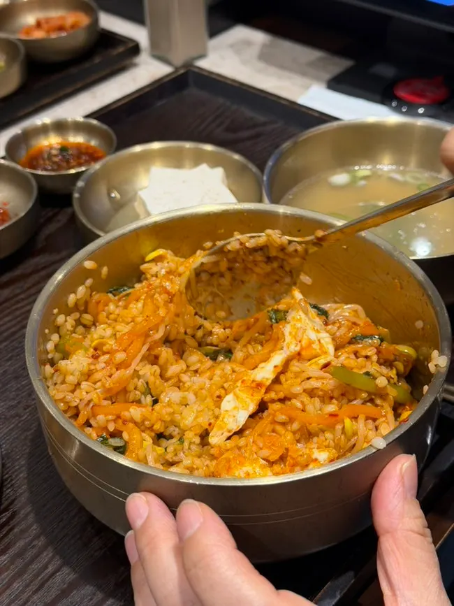 Side dishes served with the yeolmu boribap set