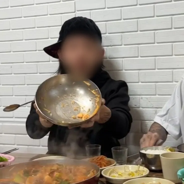 Table at Yangjaeok after finishing the meal