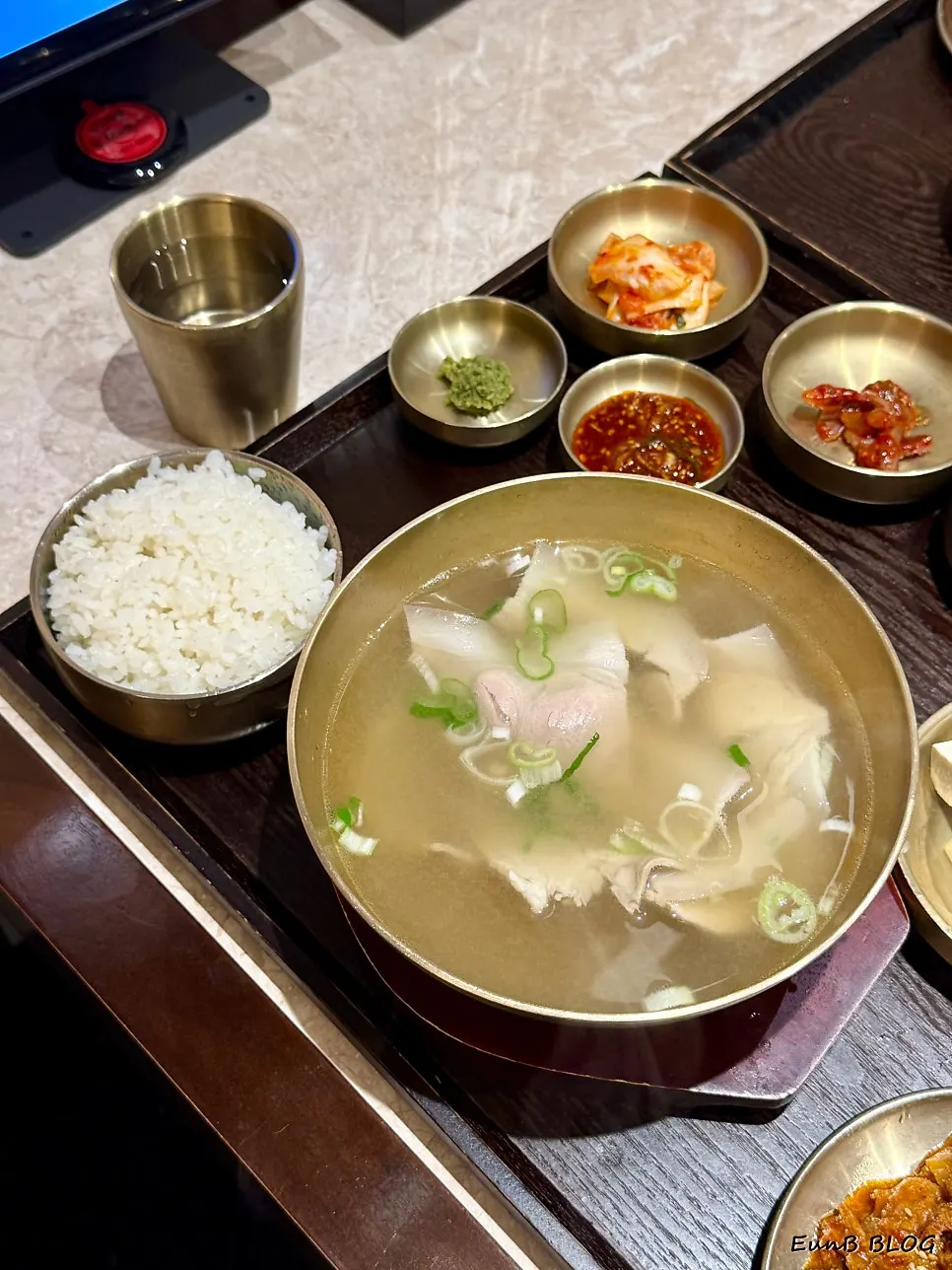 맑고 담백한 양재옥 돼지곰탕