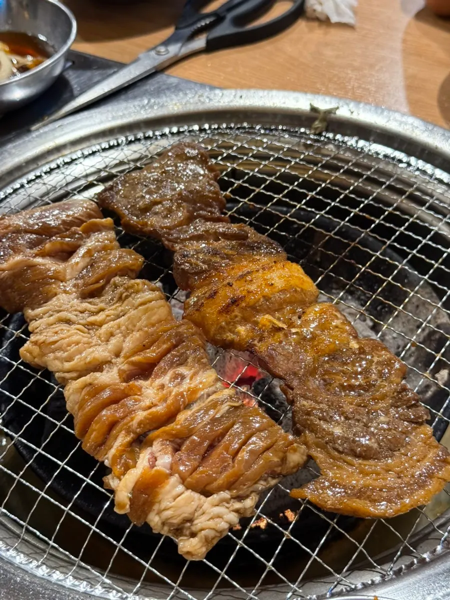 양념이 스며든 꿀통 양념갈비