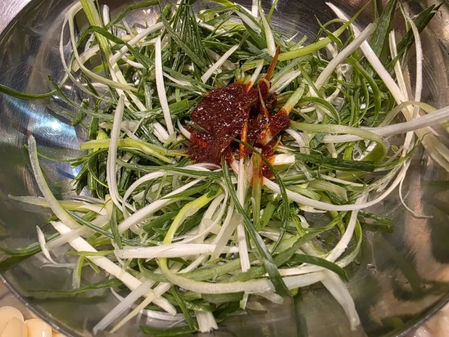 Basic side dishes served with the meat