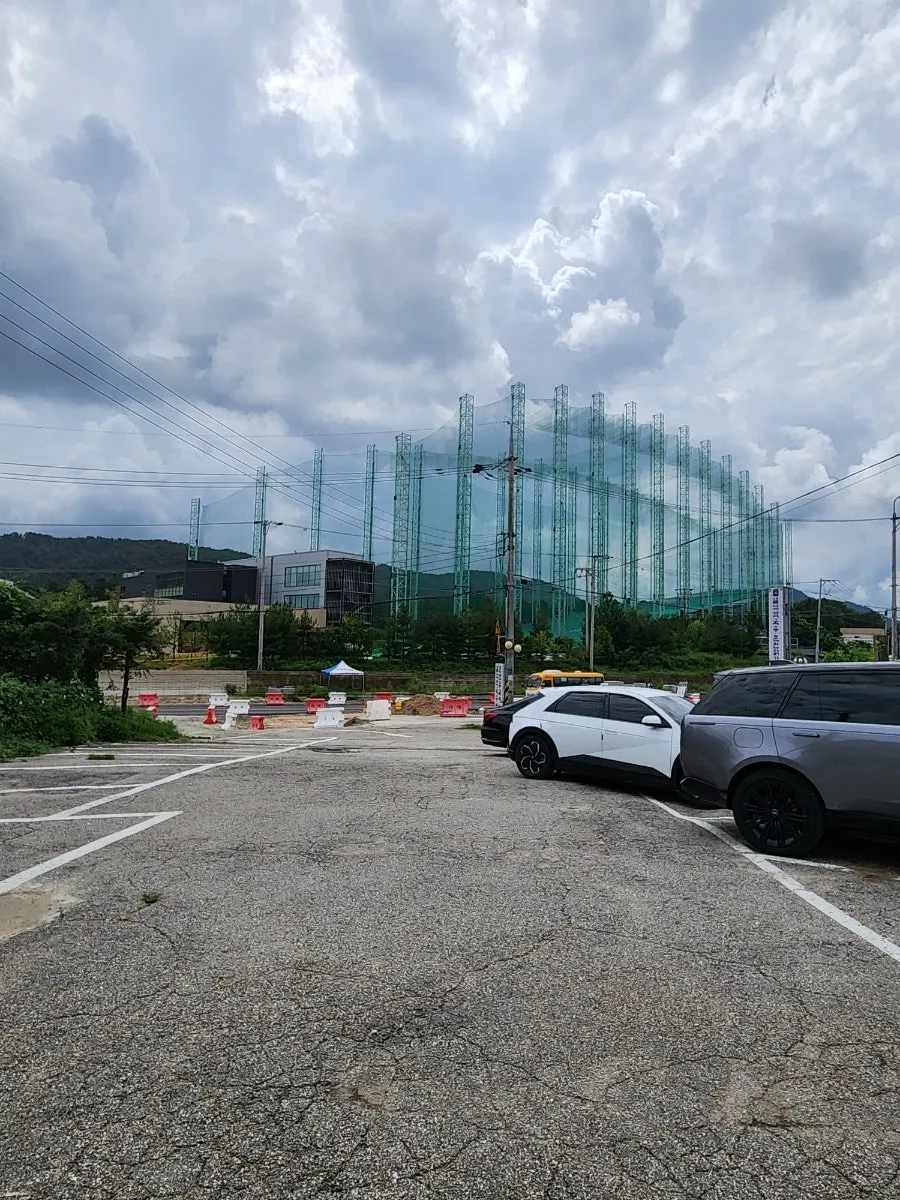 Exterior of Seorak Makguksu Chuncheon Dakgalbi Yangju Branch across from Lakewood CC