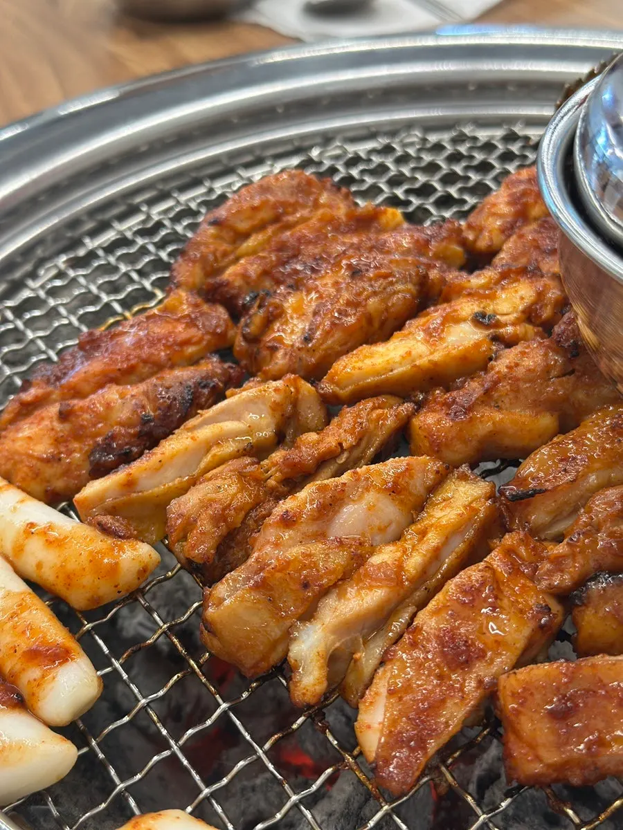 Dakgalbi grilling over charcoal at the Yangju branch