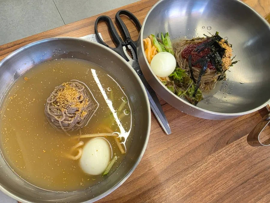 Grilled rice cakes, crisp outside and soft inside
