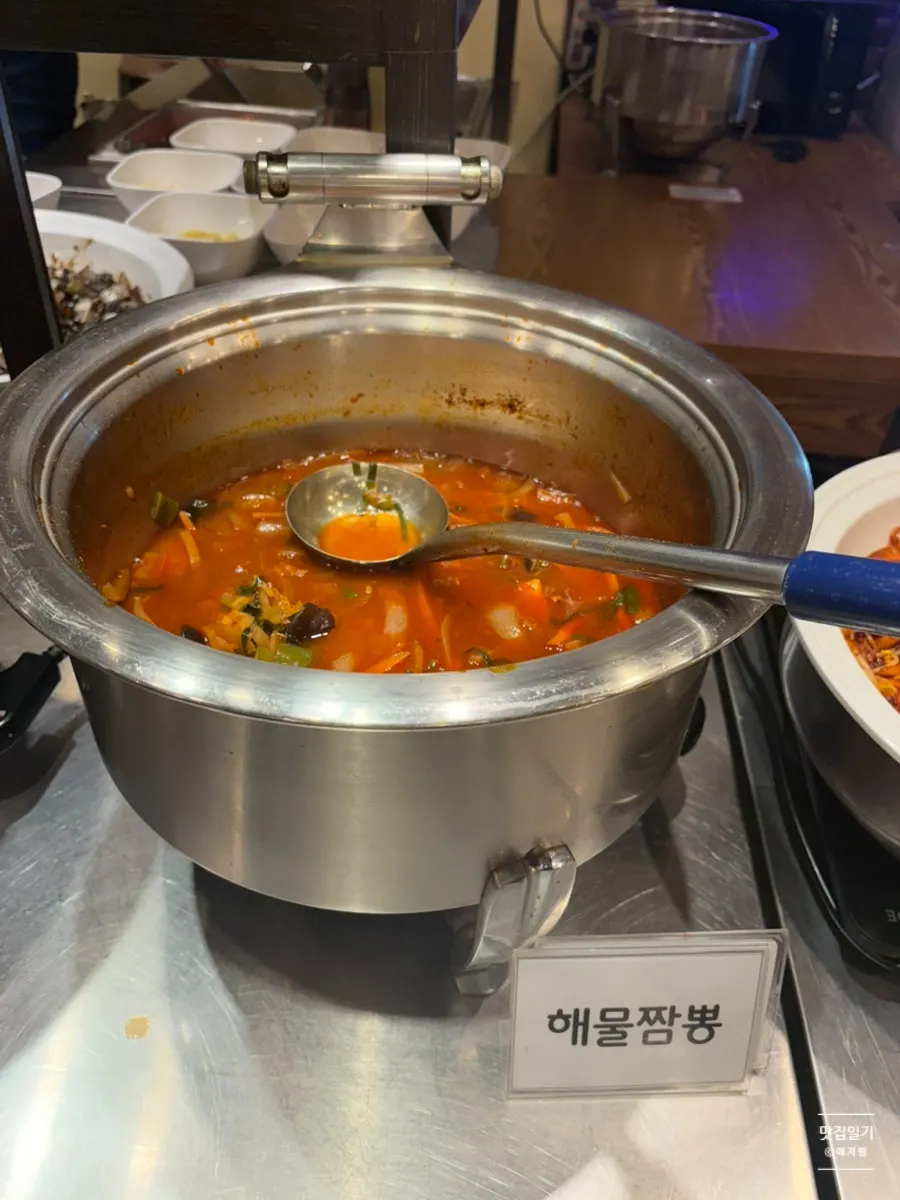 Chinese dishes and rice prepared at the buffet
