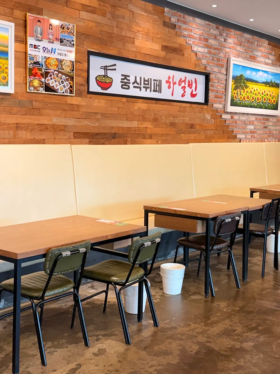 하얼빈 중식 부페 넓고 깔끔한 홀 내부