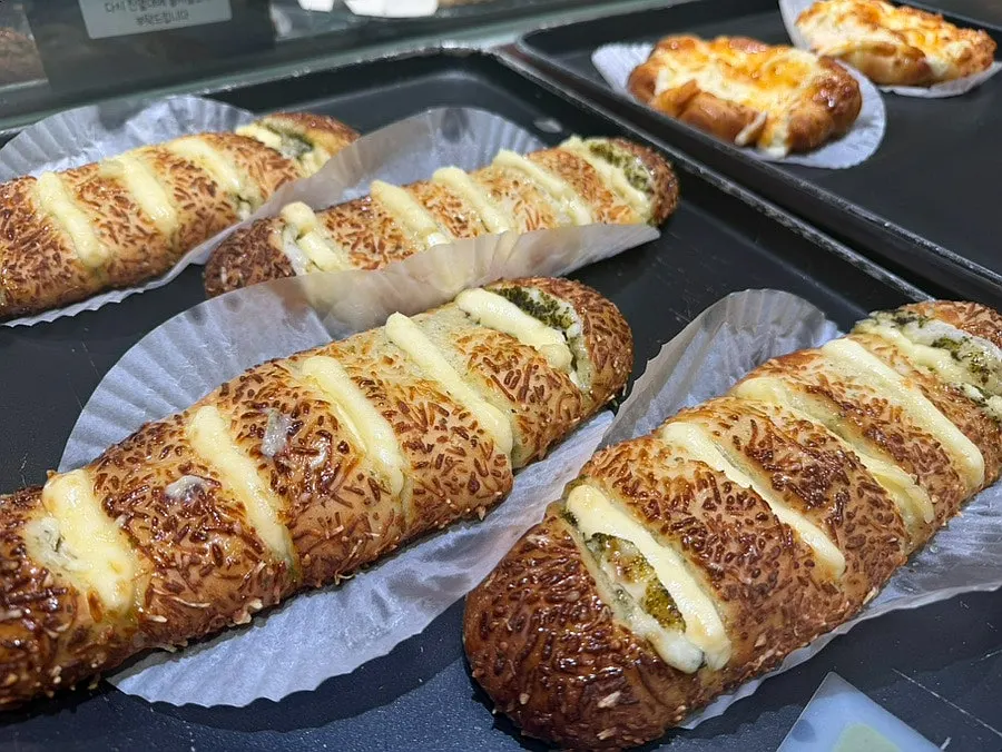Doasis bread packed to go