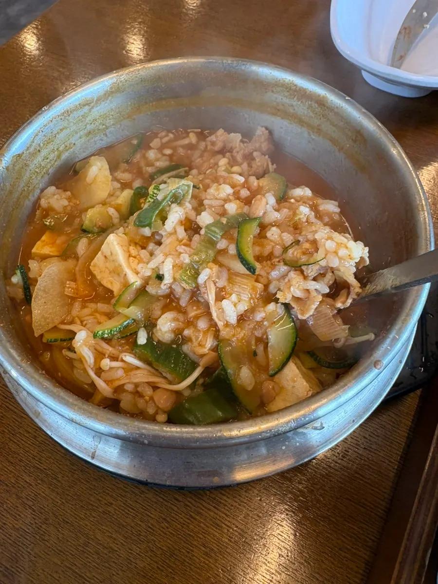 Doenjang sulbap enjoyed with the meat