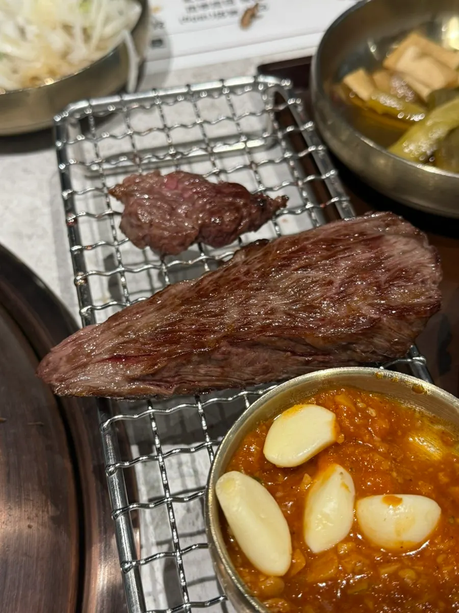 Galbi and hanu grilling together on the same pan