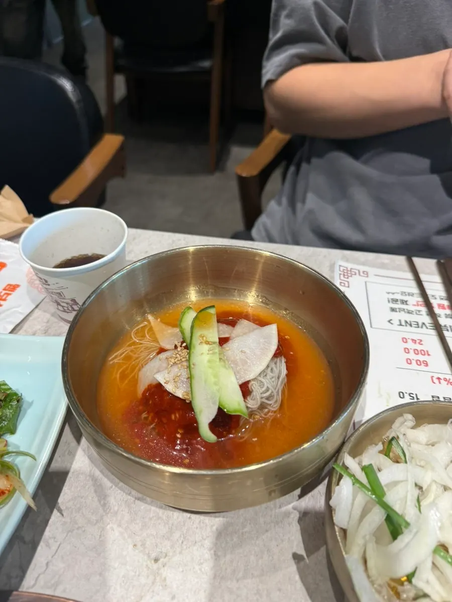 Water naengmyeon and bibim naengmyeon options