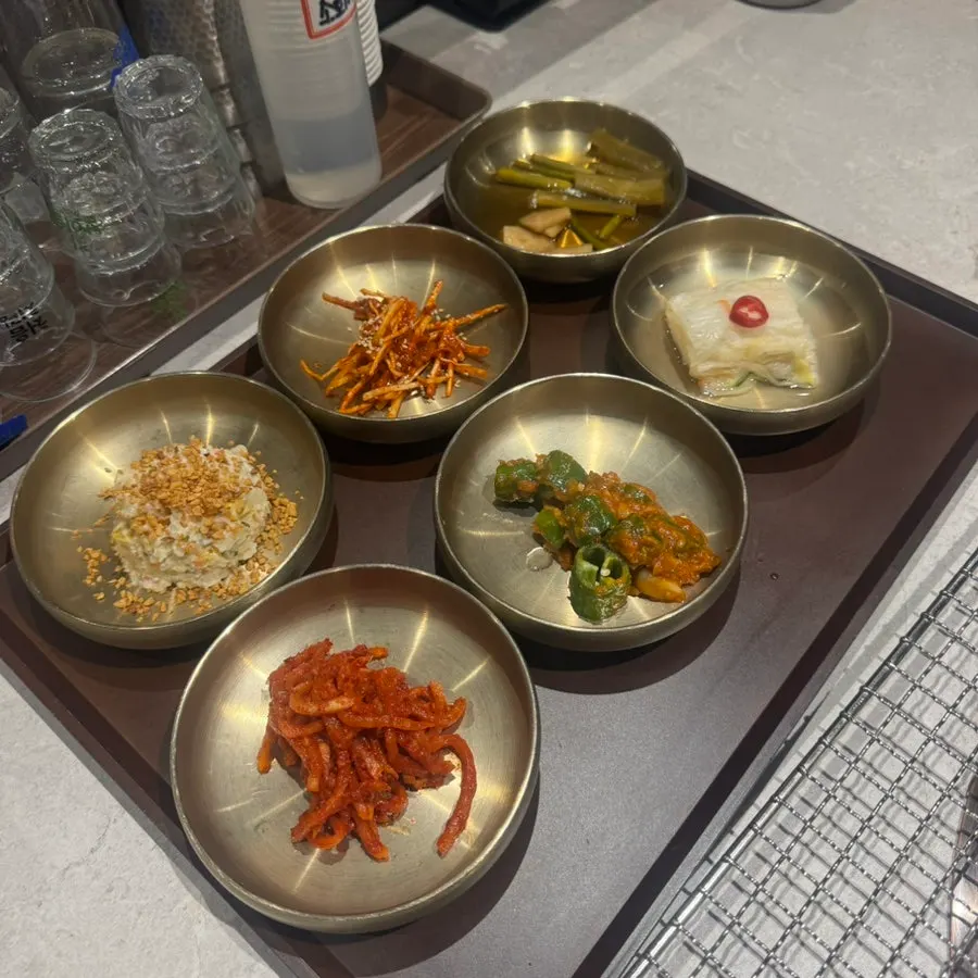 만포가든 기본 밑반찬 한 상