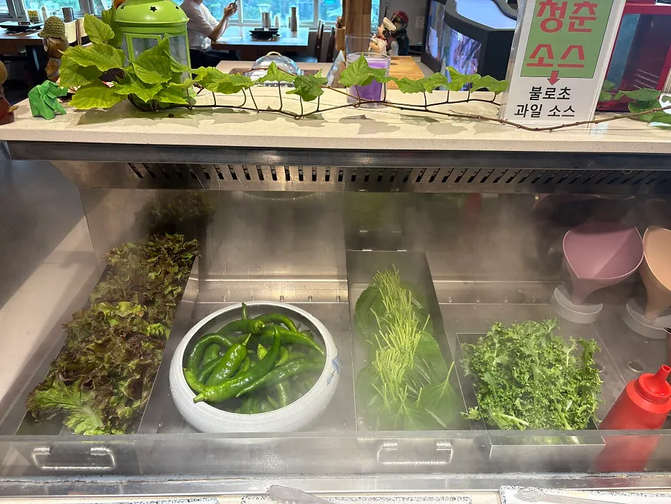 Opumchae's unlimited vegetable self-bar