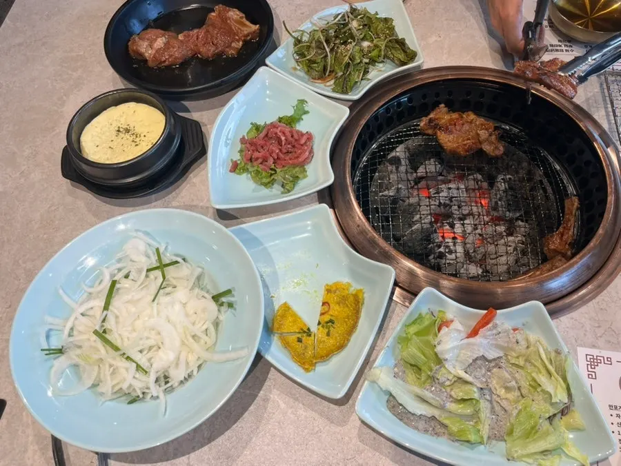 기본찬으로 나온 감자 샐러드