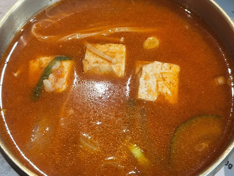 Doenjang sulbap with enoki mushroom and tofu fillings