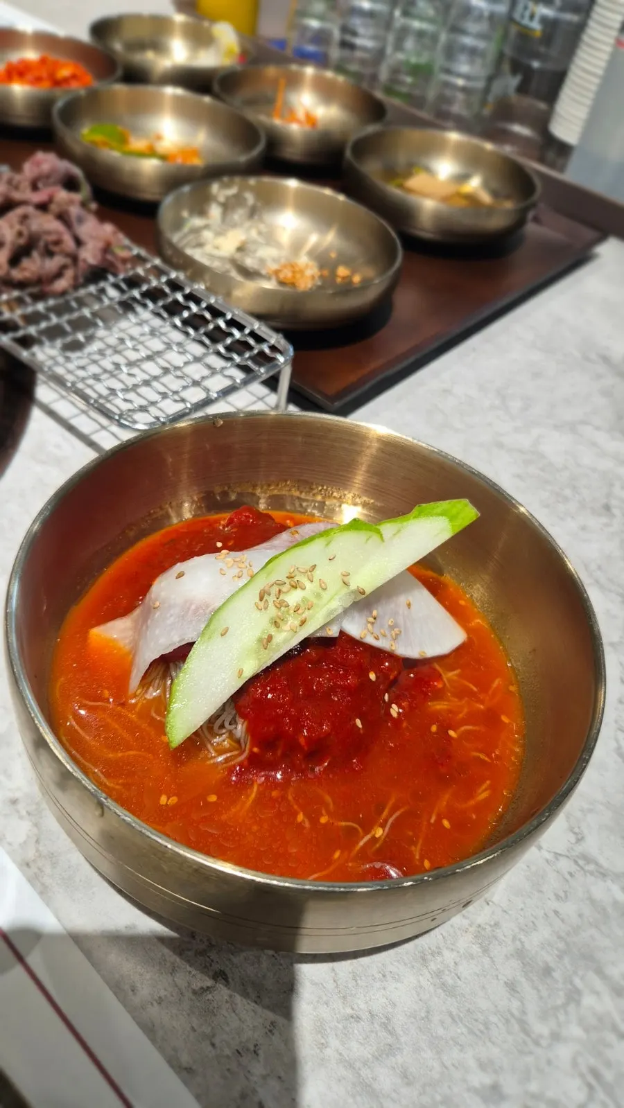 숯불에서 마저 익히는 불고기